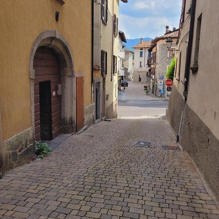 Casa Gianna Apartment Castiglione dʼIntelvi Екстериор снимка