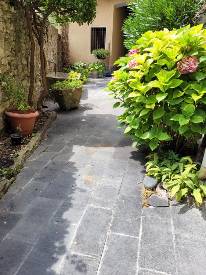 Casa Gianna Apartment Castiglione dʼIntelvi Екстериор снимка